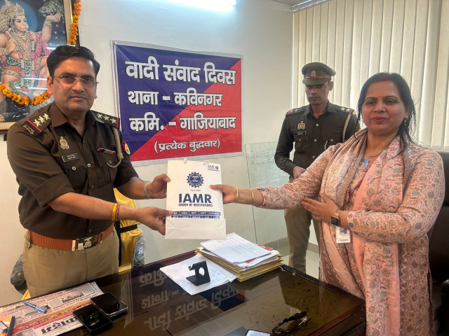 IAMR Law College Students Visit Kavi Nagar Police Station, Ghaziabad